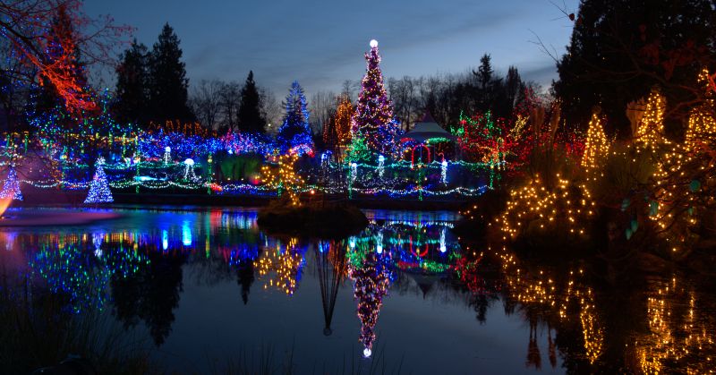 Marietta Christmas Lights Hanging