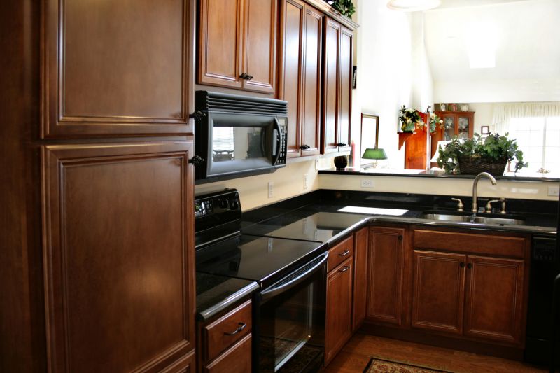 Local Kitchen Cabinets Refacing in Galena, OH