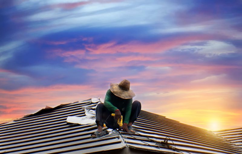 Local Roof Service in Palm Beach Gardens, FL
