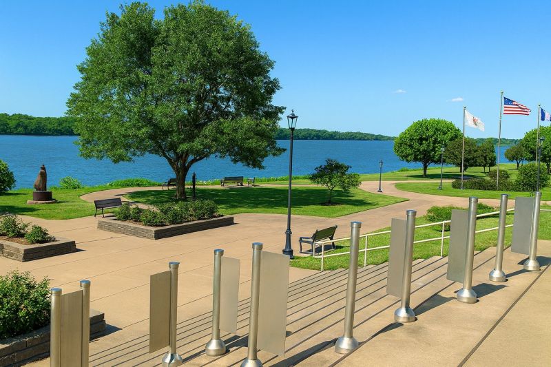 Local Aluminum Fence Replacement in Bettendorf, IA