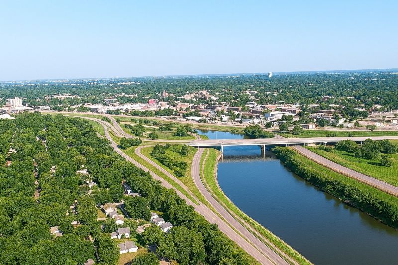 Local Building Raising in Mankato, MN