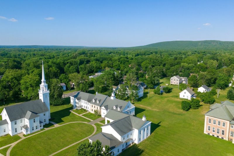 Local Wood Shake Roof Replacement in Farmington, CT