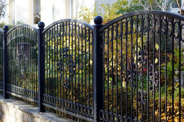 Iron Fence Installation Service